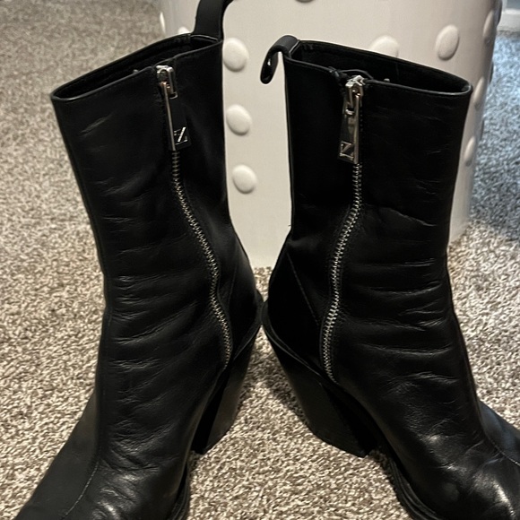Zara Black Leather Heeled Boots - Picture 3 of 3